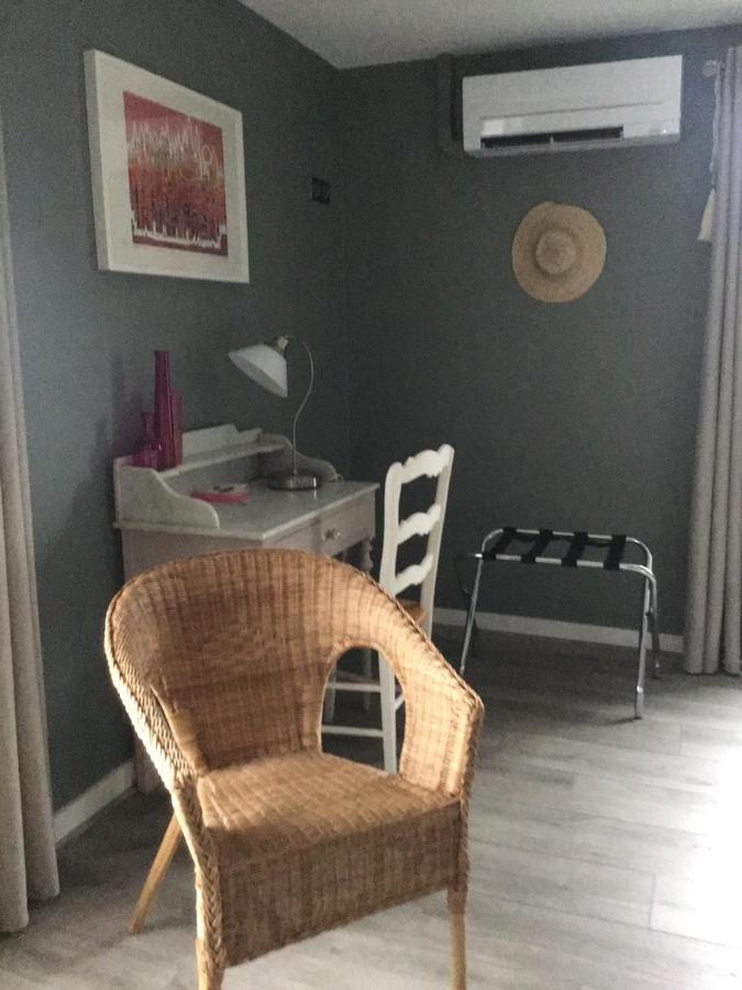 Chambres D'Hotes La Maison D'Apres ชาร็อลส์ ภายนอก รูปภาพ