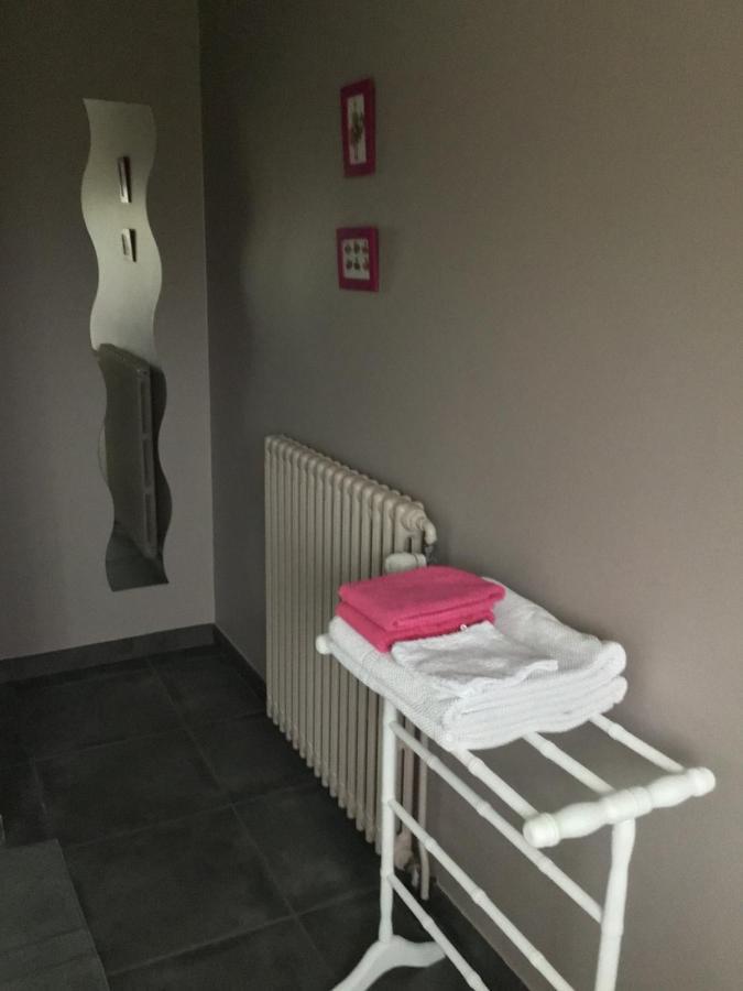 Chambres D'Hotes La Maison D'Apres ชาร็อลส์ ภายนอก รูปภาพ